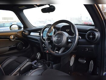 Used MINI Hatch 2021 for sale - 77275982: Photo