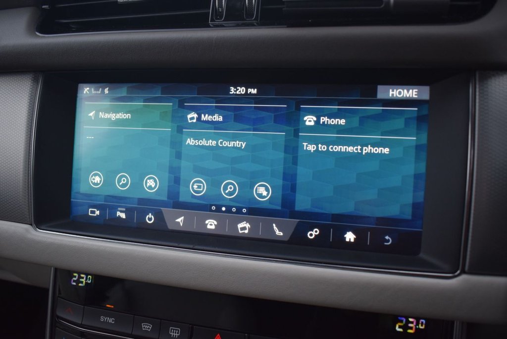 Used Jaguar XF 2018 for sale - 77498680: Photo 30