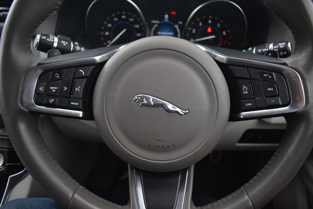 Used Jaguar XF 2018 for sale - 77498680: Photo 33