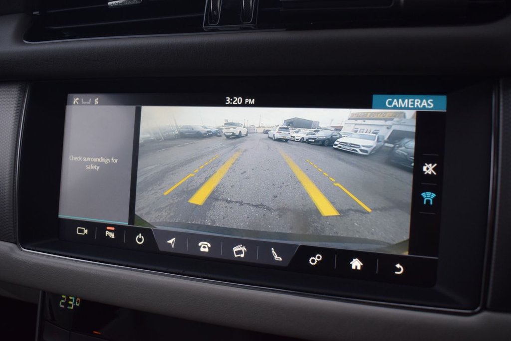 Used Jaguar XF 2018 for sale - 77498680: Photo 4