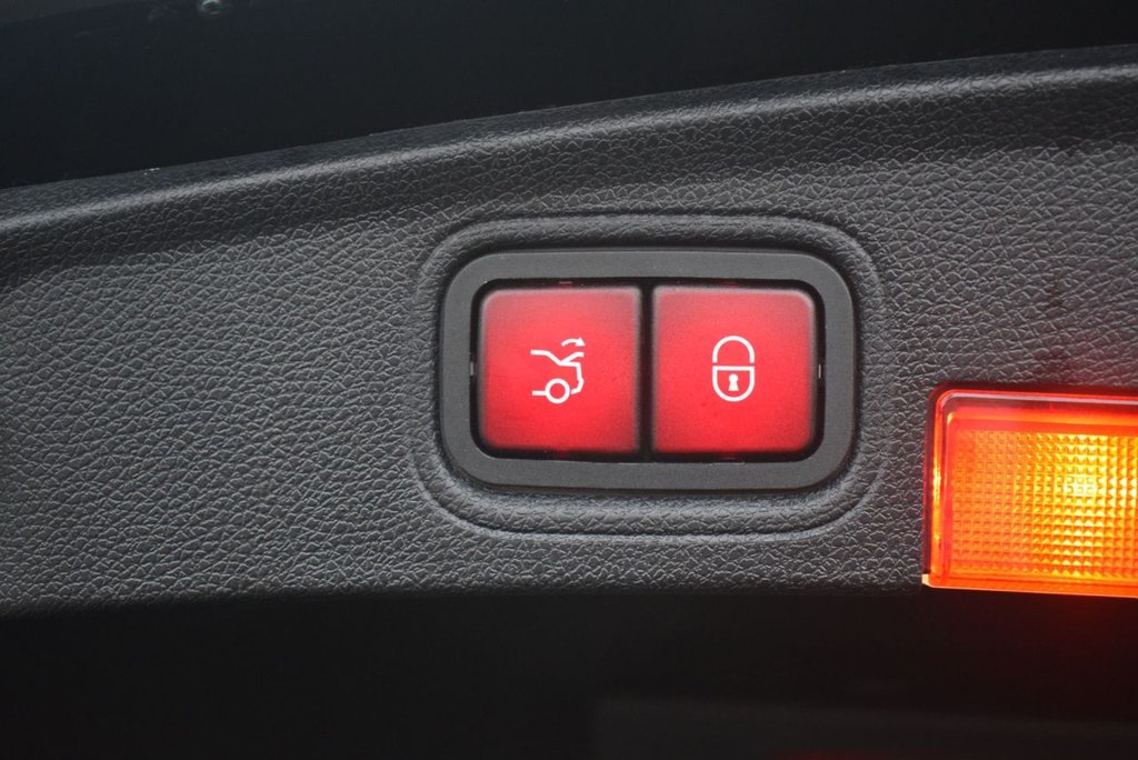 Used Mercedes-Benz C Class 2018 for sale - 77547337: Photo 13