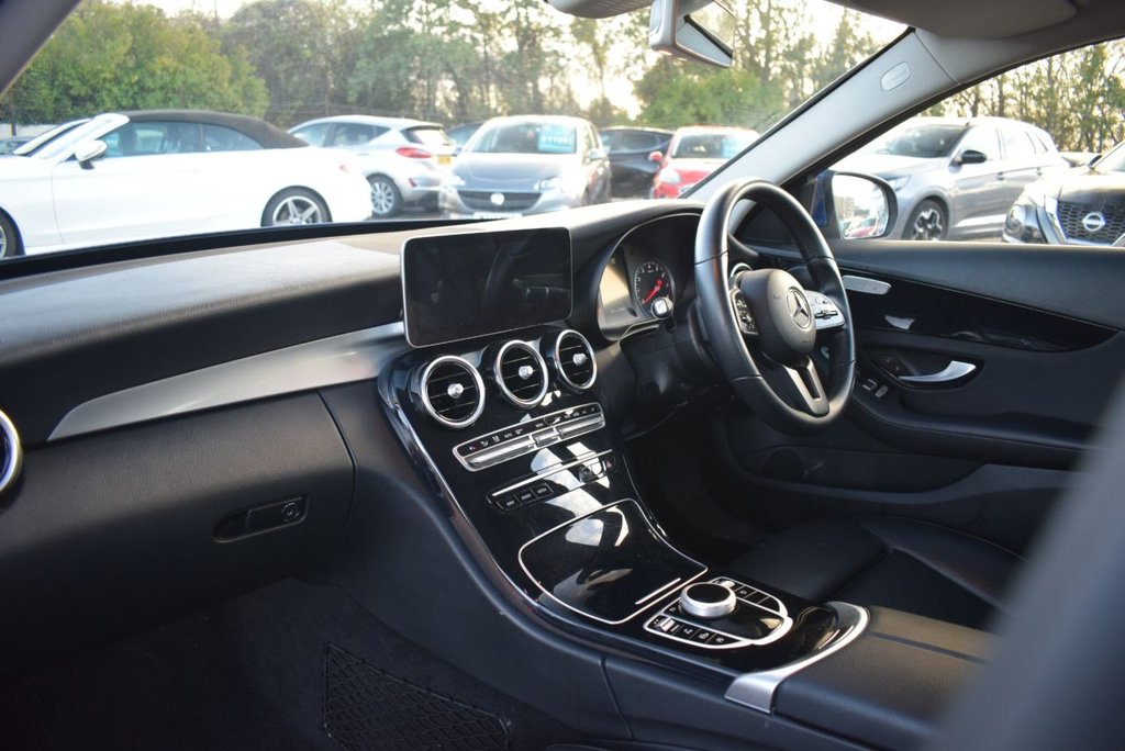 Used Mercedes-Benz C Class 2019 for sale - 76604779: Photo 15