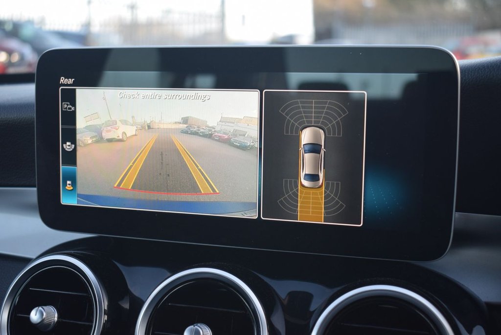 Used Mercedes-Benz C Class 2019 for sale - 76604779: Photo 2