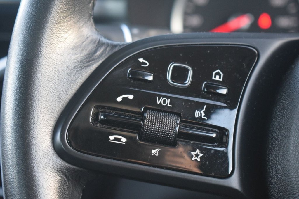 Used Mercedes-Benz C Class 2019 for sale - 76604779: Photo 21