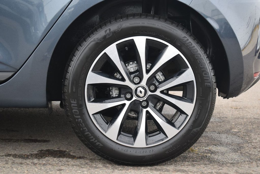 Used Renault Clio 2022 for sale - 76962397: Photo 10