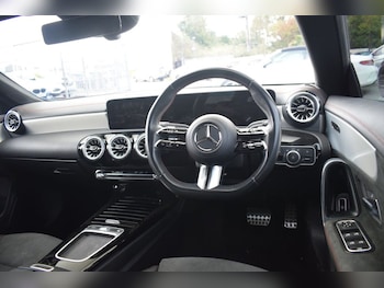 Used Mercedes-Benz CLA 2024 for sale - 76333150: Photo 3