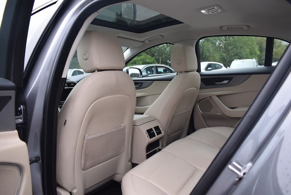 Used Jaguar XE 2019 for sale - 75176078: Photo 12