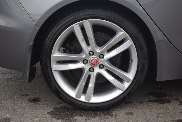 Used Jaguar XE 2019 for sale - 75176078: Photo 20