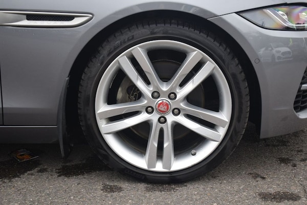 Used Jaguar XE 2019 for sale - 75176078: Photo 21