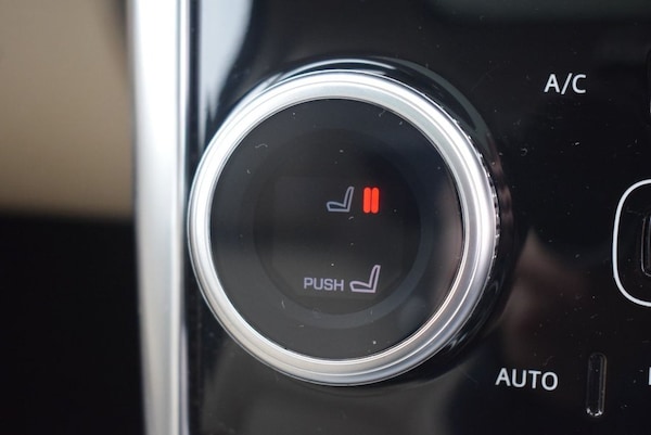 Used Jaguar XE 2019 for sale - 75176078: Photo 24