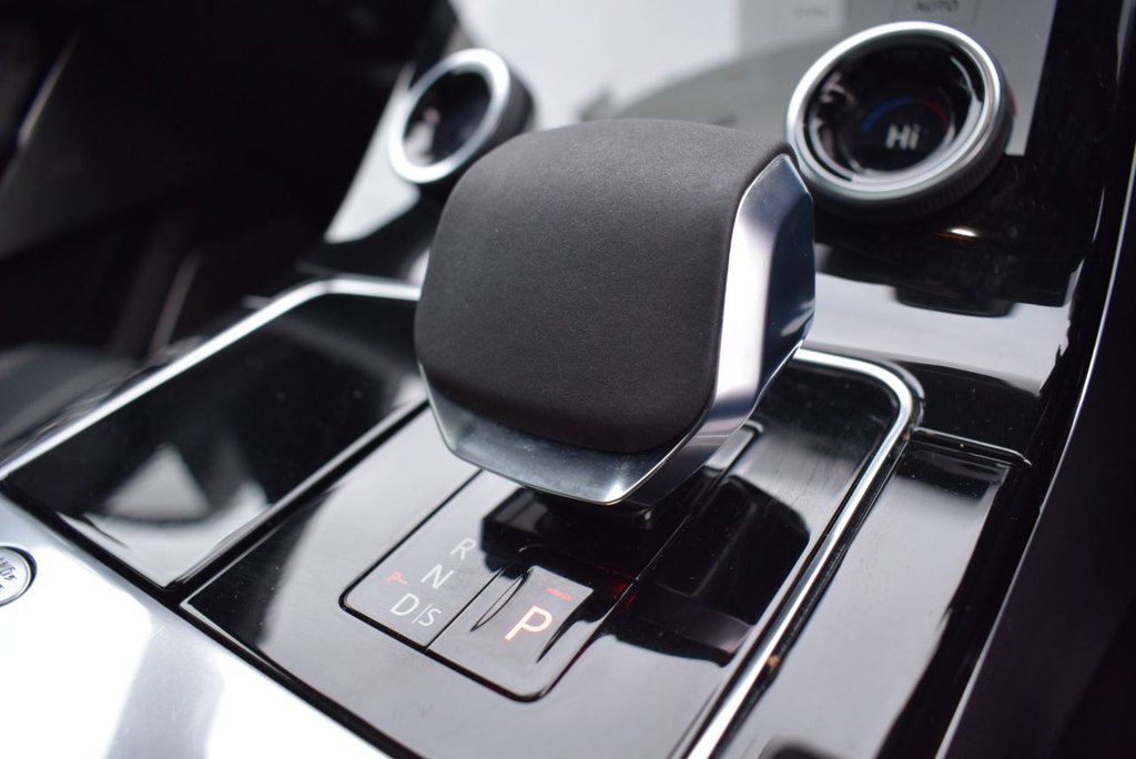 Used Land Rover Range Rover Velar 2022 for sale - 77302137: Photo 32