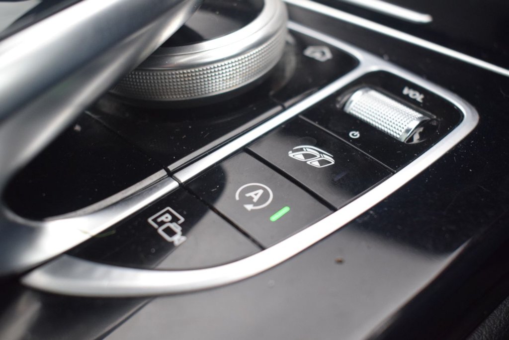 Used Mercedes-Benz C Class 2019 for sale - 76173264: Photo 25