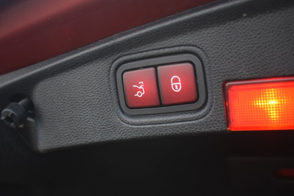 Used Mercedes-Benz C Class 2019 for sale - 77534405: Photo 14