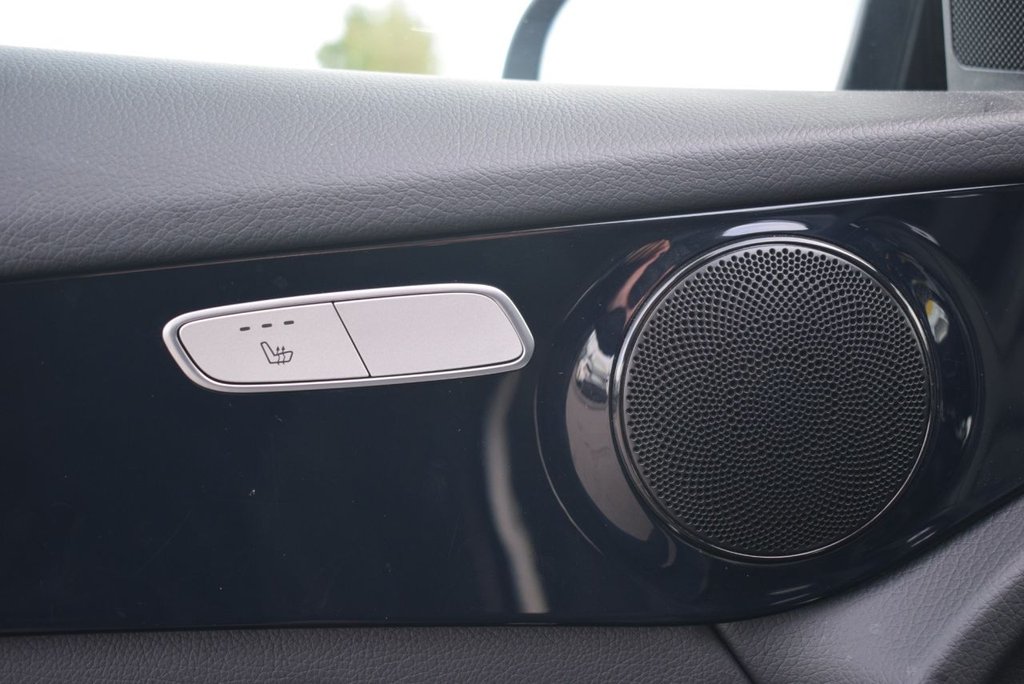 Used Mercedes-Benz GLC 2019 for sale - 76376290: Photo 17