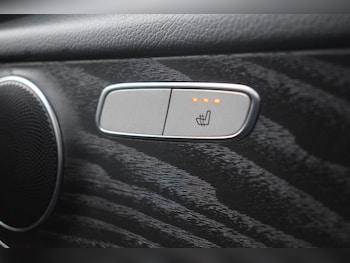 Used Mercedes-Benz GLC 2018 for sale - 77065135: Photo