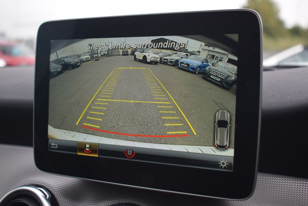 Used Mercedes-Benz GLA 2018 for sale - 76985771: Photo 2