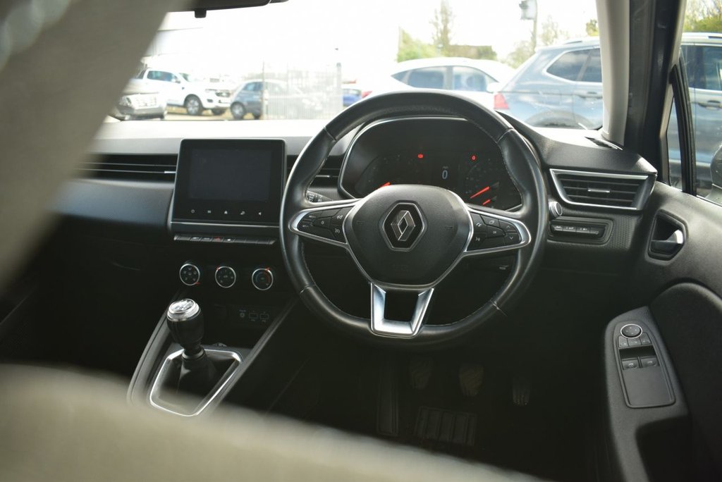 Used Renault Clio 2020 for sale - 78017208: Photo 2