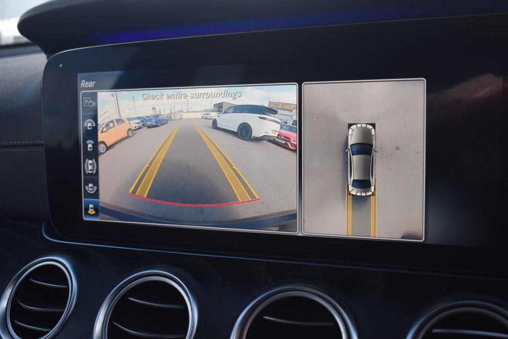 Used Mercedes-Benz E Class 2020 for sale - 77835367: Photo 2