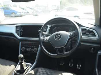 Used Volkswagen T-Roc 2021 for sale - 75176140: Photo