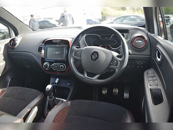 Used Renault Captur 2020 for sale - 77835615: Photo