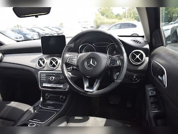 Used Mercedes-Benz GLA 2019 for sale - 79089831: Photo
