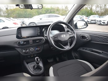 Used Hyundai i10 2023 for sale - 78044298: Photo