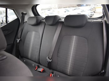 Used Hyundai i10 2023 for sale - 78044298: Photo