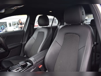 Used Mercedes-Benz A-Class 2018 for sale - 75642286: Photo