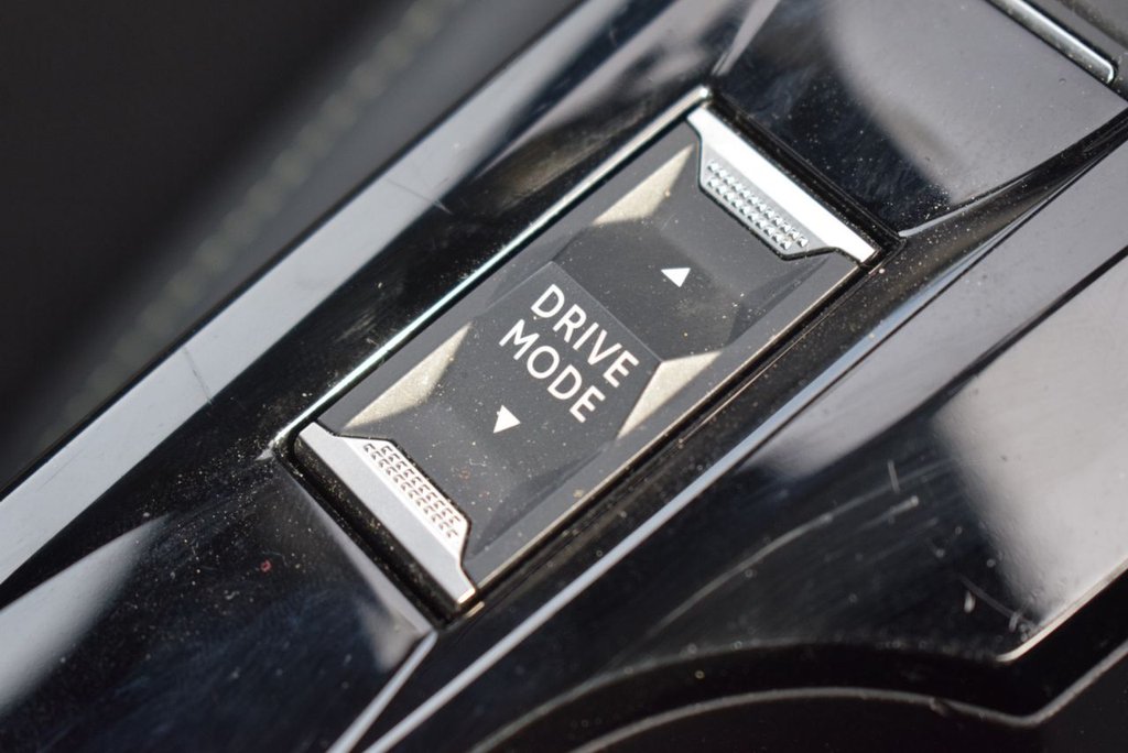 Used Peugeot 2008 2022 for sale - 77952310: Photo 31