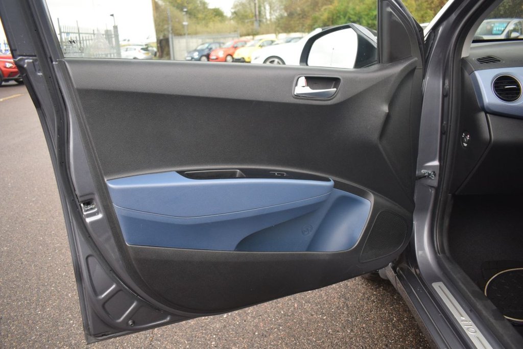 Used Hyundai i10 2014 for sale - 76546827: Photo 23