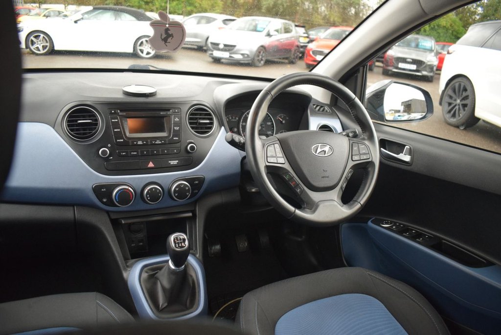 Used Hyundai i10 2014 for sale - 76546827: Photo 3