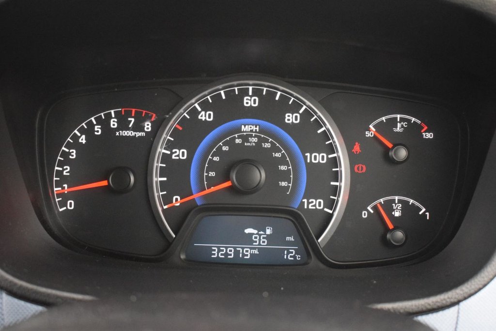 Used Hyundai i10 2014 for sale - 76546827: Photo 33