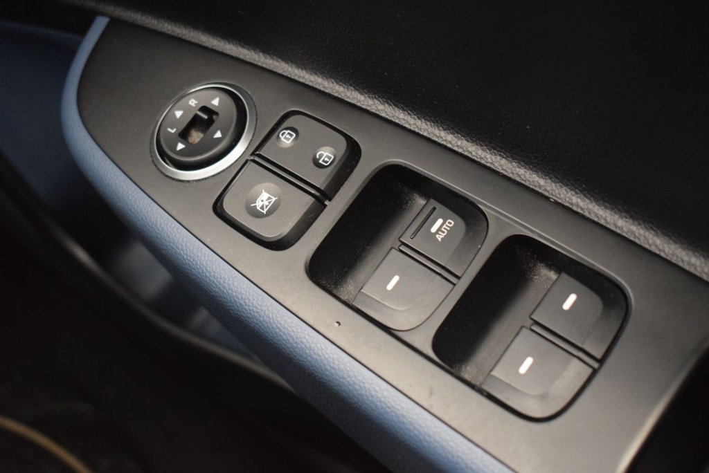 Used Hyundai i10 2014 for sale - 76546827: Photo 35