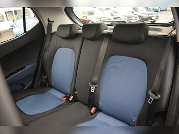 Used Hyundai i10 2014 for sale - 76546827: Photo