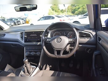 Used Volkswagen T-Roc 2021 for sale - 79008943: Photo