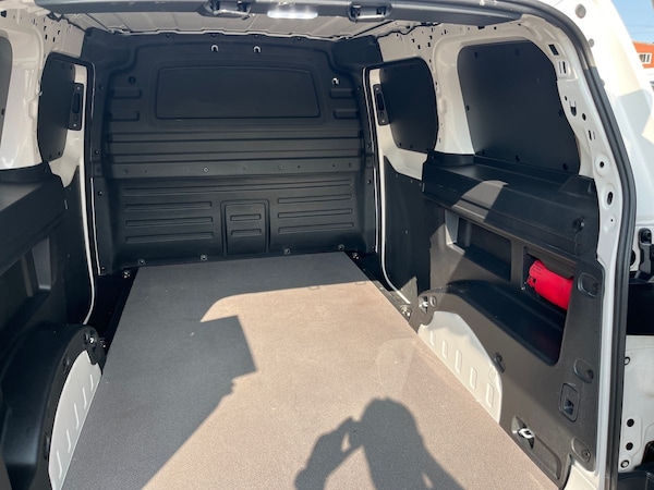 Used Volkswagen ID. Buzz Cargo 2023 for sale - 75489327: Photo 18