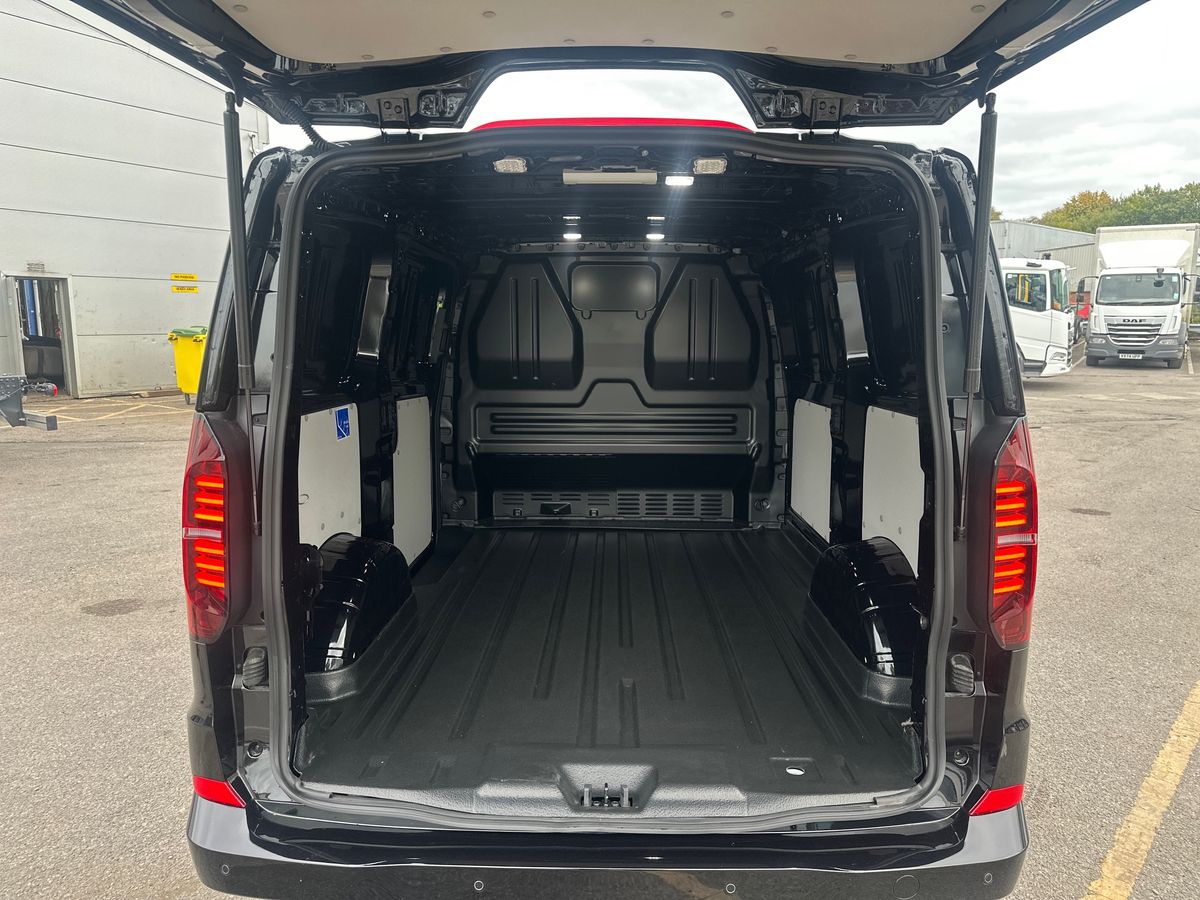 Used Volkswagen Transporter for sale - 76133491: Photo 11