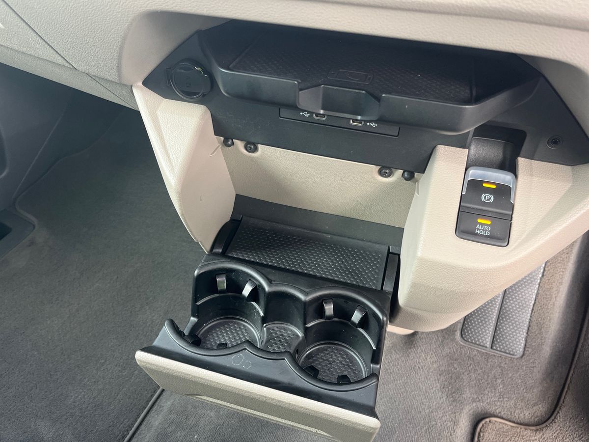 Used Volkswagen Multivan 2025 for sale - 75902932: Photo 25