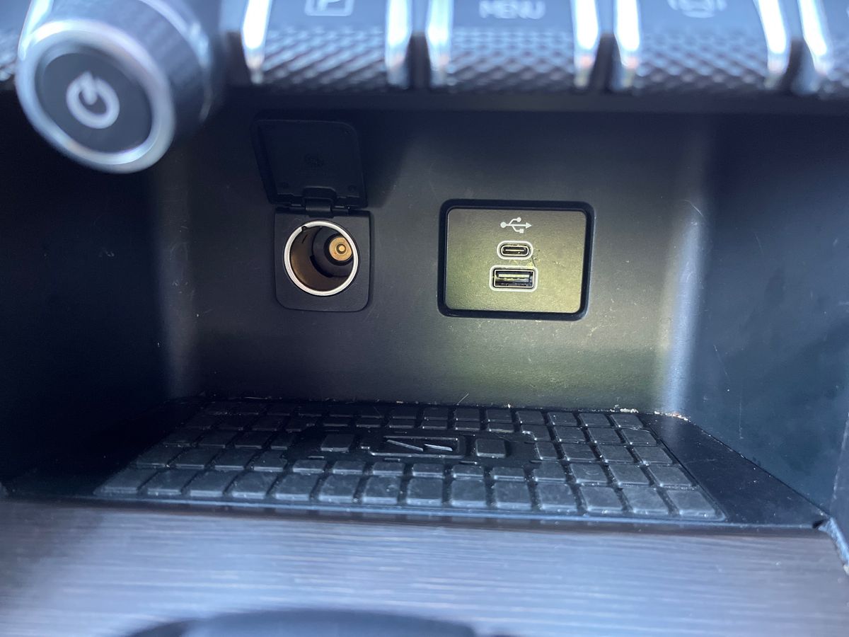 Used Volkswagen Amarok 2023 for sale - 76040412: Photo 24