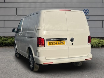 Used Volkswagen Transporter 2024 for sale - 76133532: Photo 2