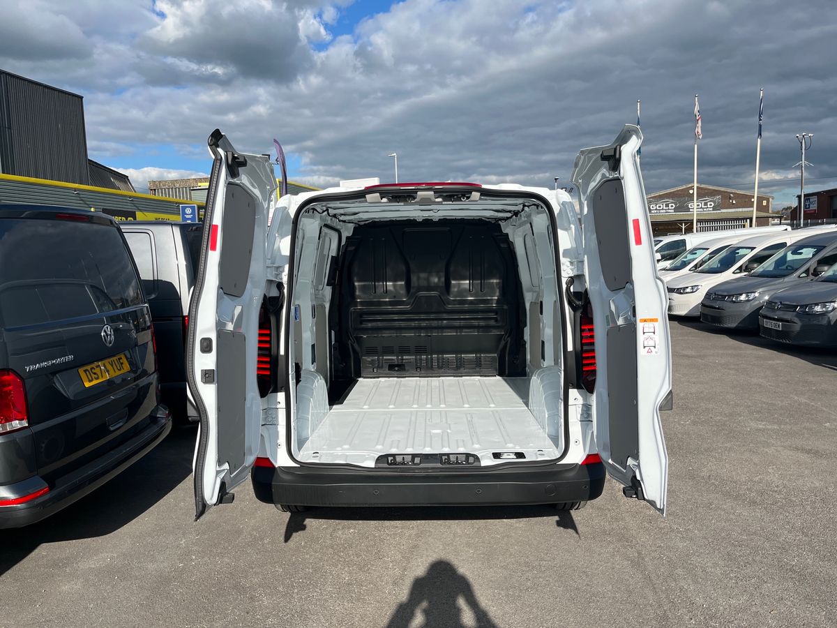 Used Volkswagen Transporter 2025 for sale - 75567769: Photo 11