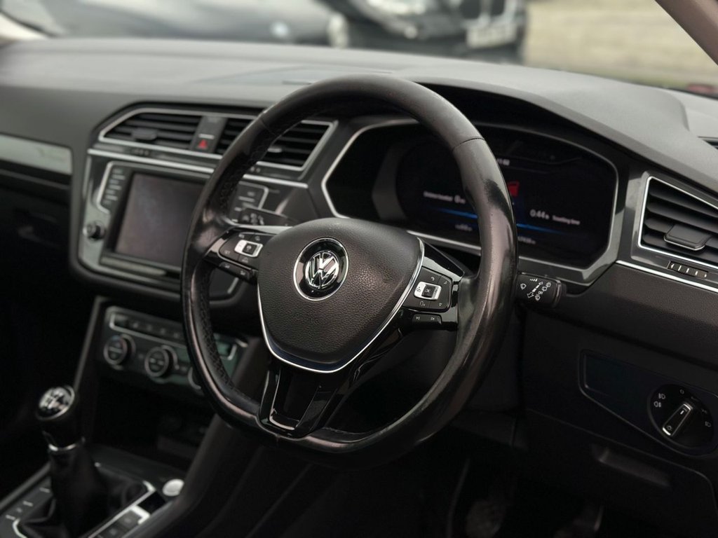 Used Volkswagen Tiguan 2017 for sale - 76203520: Photo 6