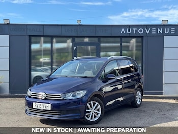 Used Volkswagen Touran 2018 for sale - 78557229: Photo