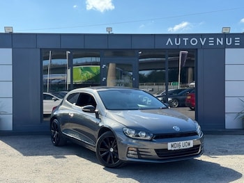 Used Volkswagen Scirocco 2016 for sale - 76202645: Photo 2