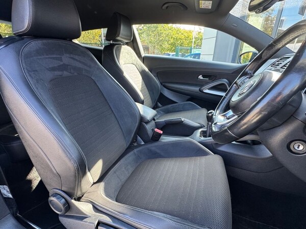 Used Volkswagen Scirocco 2016 for sale - 76202645: Photo 7