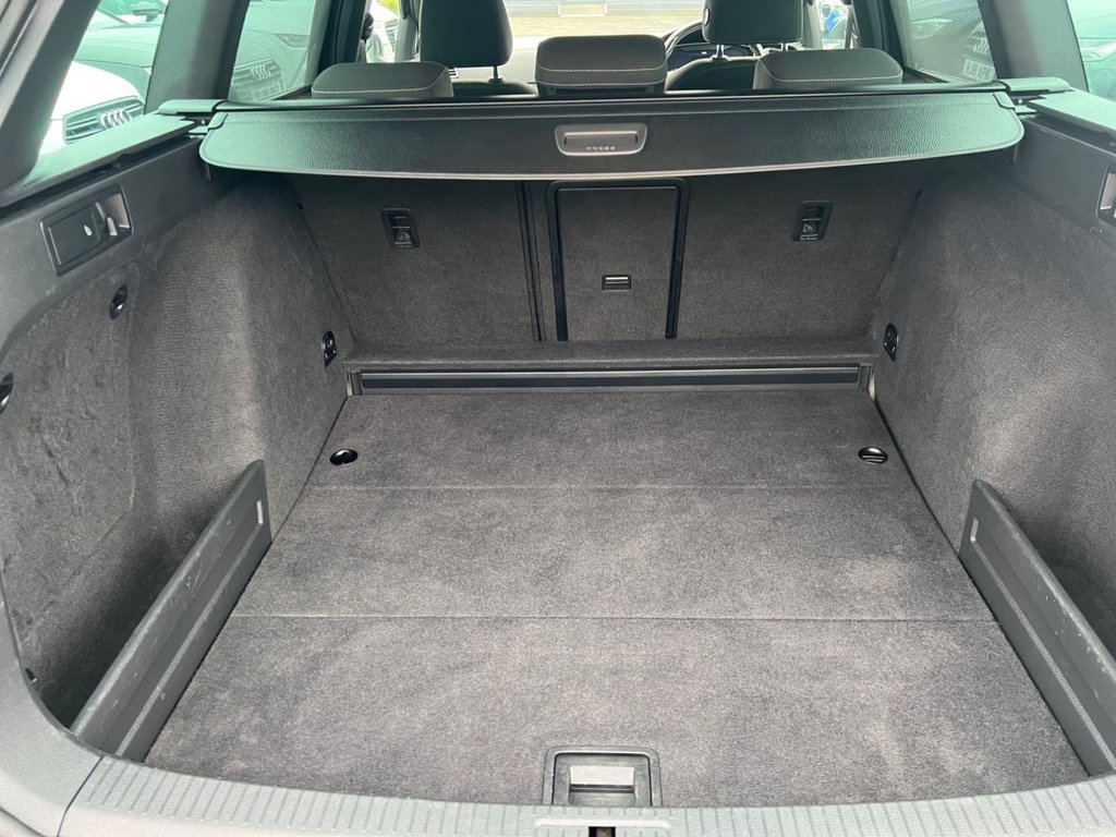 Used Volkswagen Golf 2018 for sale - 78110497: Photo 23