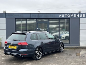 Used Volkswagen Golf 2018 for sale - 78110497: Photo