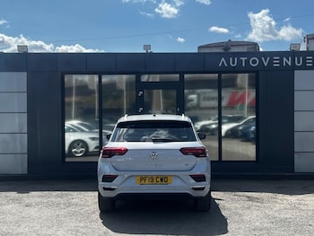 Used Volkswagen T-Roc 2019 for sale - 79573889: Photo