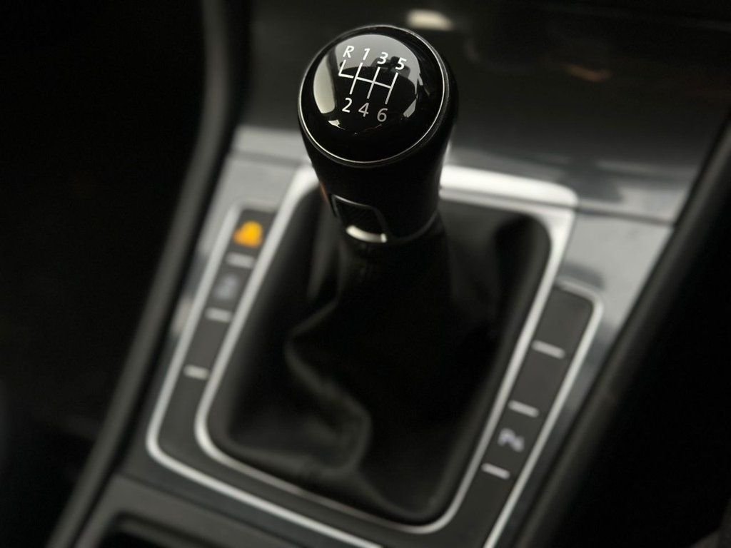 Used Volkswagen Golf 2017 for sale - 76356763: Photo 16