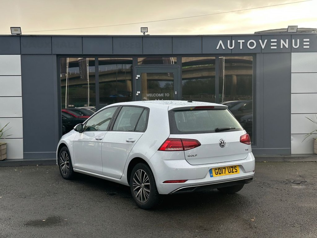 Used Volkswagen Golf 2017 for sale - 76356763: Photo 3